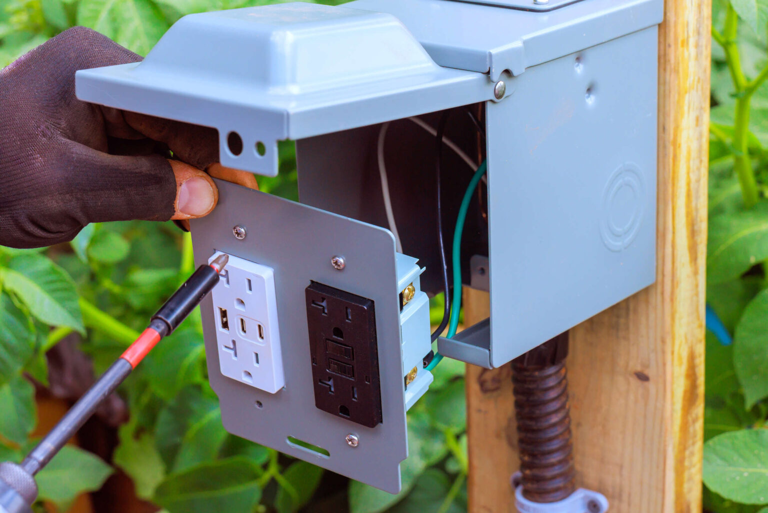 Electrical_iStock-2215060031_web